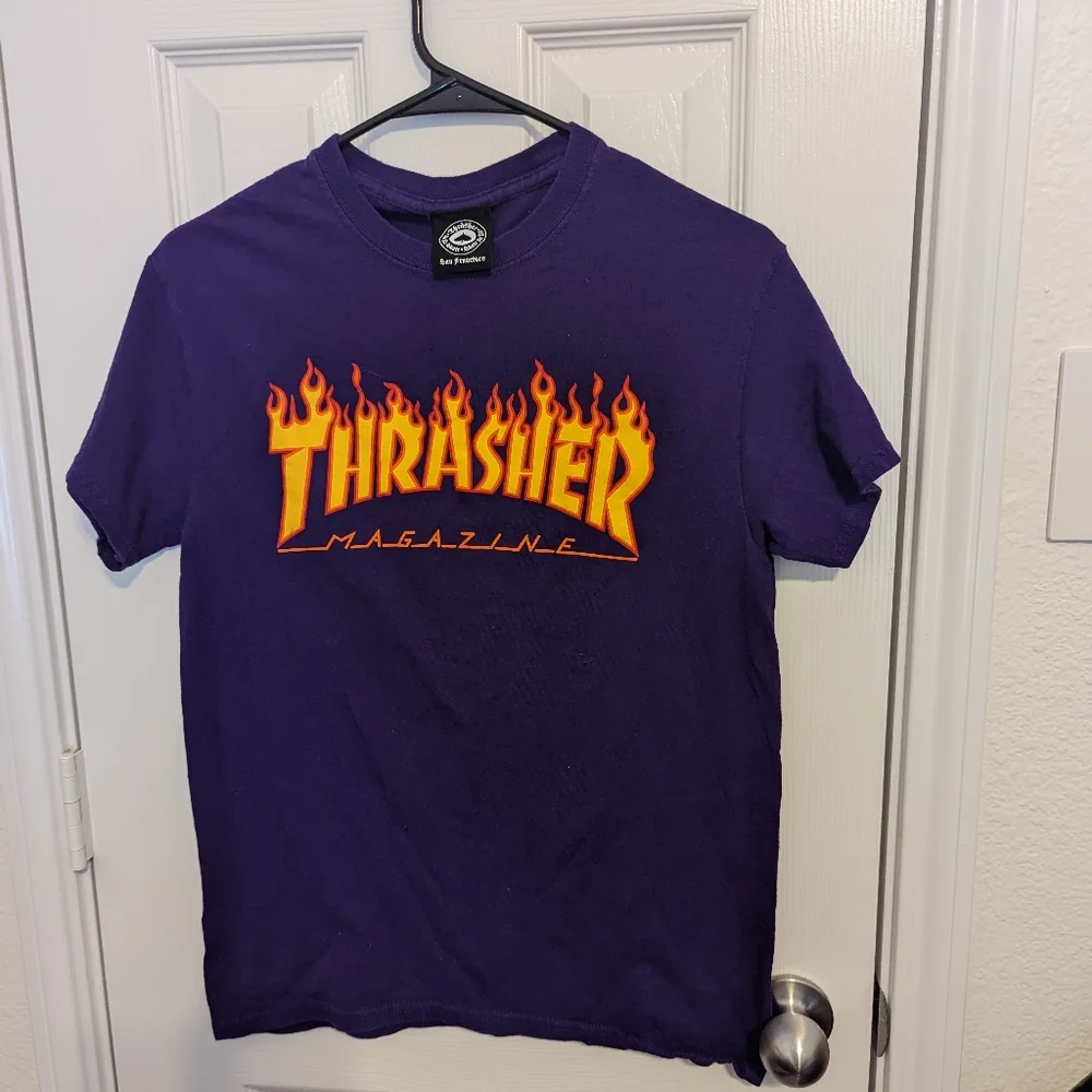 Tshirt - Picture 1 of 5